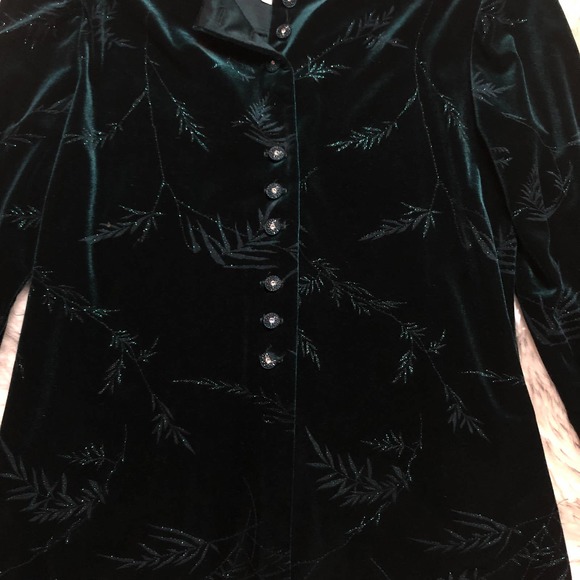 Vintage R&M Richards Petite Dark Green Long Sleeve Velour Holiday Cardigan - Picture 4 of 13